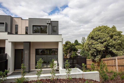 92 Brand New Doncaster Local House - Accommodation Rockhampton 2