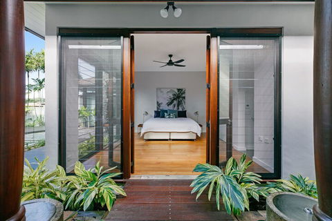 ESPRIT 2 PALM COVE BRAND NEW - Accommodation Rockhampton 6