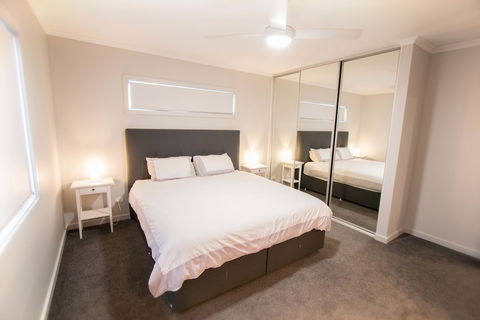 Wellington Lake Retreat - Accommodation Rockhampton 3
