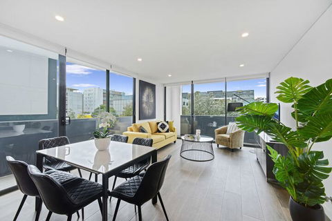 HomeHotel Luxury & Contemporary Apt - Accommodation Rockhampton 7