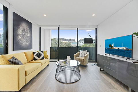 HomeHotel Luxury & Contemporary Apt - Accommodation Rockhampton 2