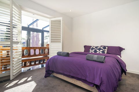 Lux On Main - Accommodation Rockhampton 2