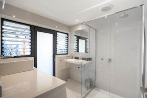 Lux On Main - Accommodation Rockhampton 1