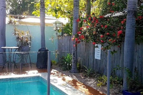 Beach Bliss Queen Bed BBQ Pool Netflix - Accommodation Rockhampton 3