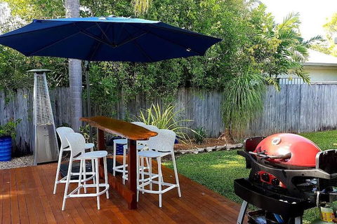 Beach Bliss Queen Bed BBQ Pool Netflix - Accommodation Rockhampton 4