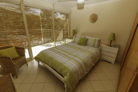 Tranquillity On Riverview 33 Riverview Drive - Accommodation Rockhampton 6