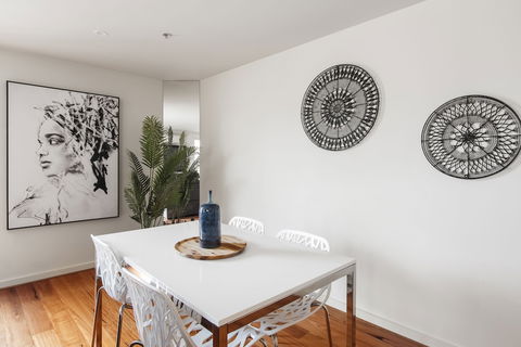 The Jetty Beach Apartment By Ready Set Host - Accommodation Rockhampton 4