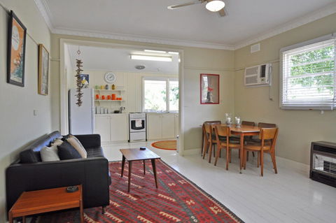 SEA Whispers Inlet Side - Accommodation Rockhampton 3
