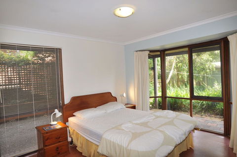 Beechwood Surf Side - Accommodation Rockhampton 0
