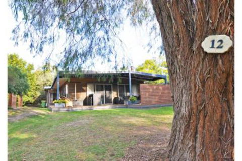 Surf Plazu PET Friendly - Accommodation Rockhampton 0