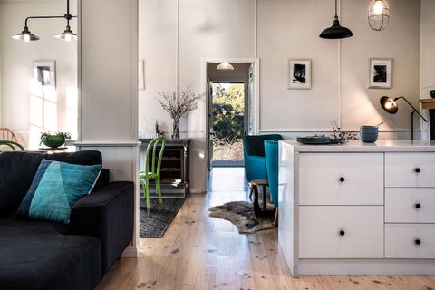 Table Hill Cottage - Accommodation Rockhampton 3