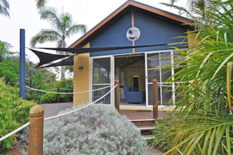 THE Sails 4 Linen Included Central Location - Accommodation Rockhampton 0