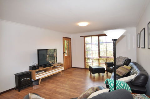 Palm Waters 4 PET Friendly - Accommodation Rockhampton 3