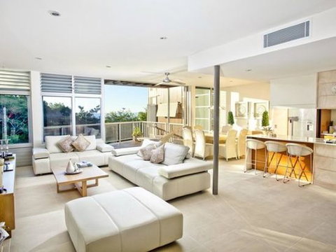 Outrigger Little Hastings Street Villas & Penthouses - Accommodation Rockhampton 4