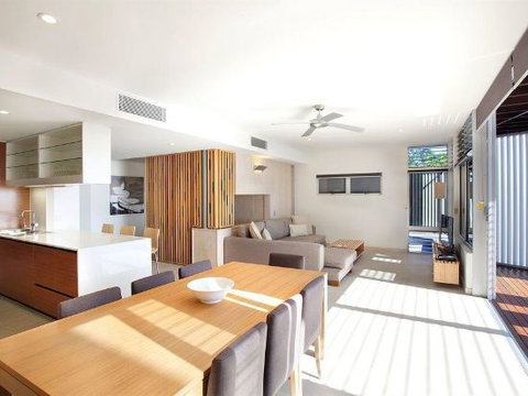 Outrigger Little Hastings Street Villas & Penthouses - Accommodation Rockhampton 1