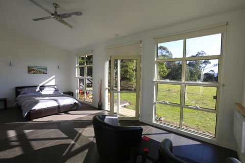 Riverwalk B & B - Accommodation Rockhampton 4