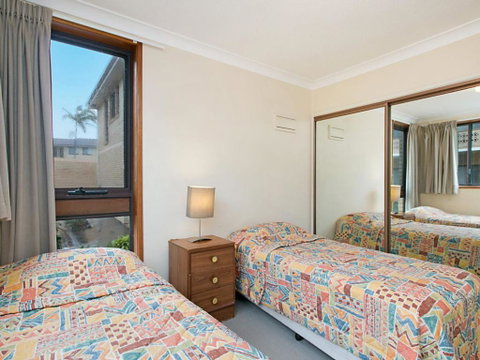2 / 8 Banks Avenue Easy Walk To Tweed Heads Bowls Club - Accommodation Rockhampton 2