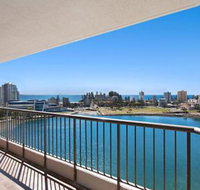 Seascape Unit 1402 Great location  amazing water views - Accommodation Rockhampton