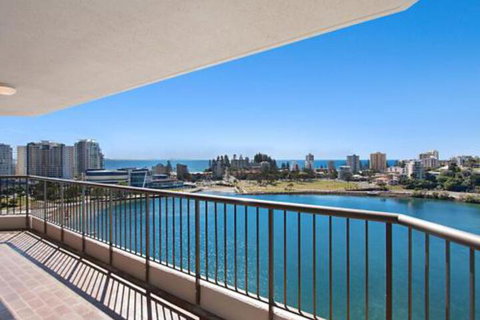 Seascape Unit 1402 Great Location & Amazing Water Views - Accommodation Rockhampton 0