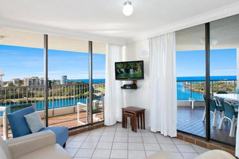 Seascape Unit 1402 Great Location & Amazing Water Views - Accommodation Rockhampton 3