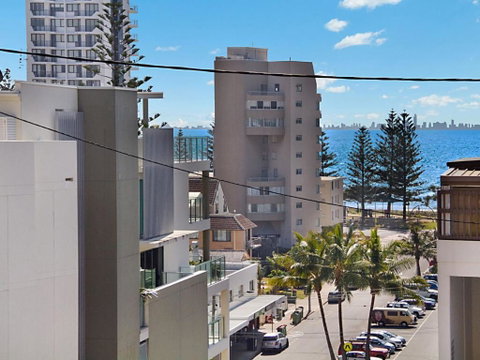 Woobera Unit 14 On The Hill Overlooking Tweed Heads & Coolangatta - Accommodation Rockhampton 3