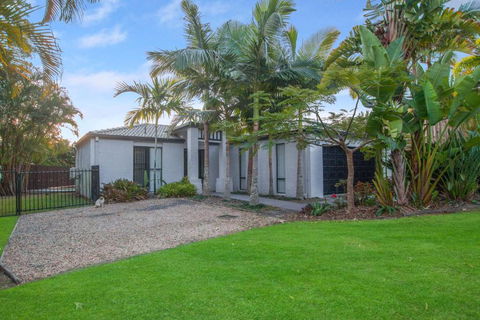 Relax At Coolum - Accommodation Rockhampton 5