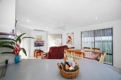 Relax At Coolum - Accommodation Rockhampton 2