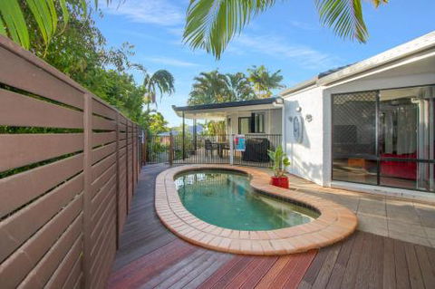 Relax At Coolum - Accommodation Rockhampton 4