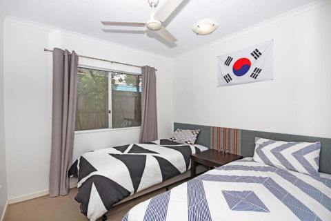 Unit 2 Sea Breeze Villas Coolum Beach - Accommodation Rockhampton 4