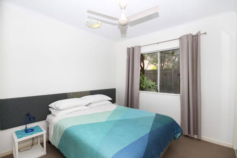 Unit 2 Sea Breeze Villas Coolum Beach - Accommodation Rockhampton 3