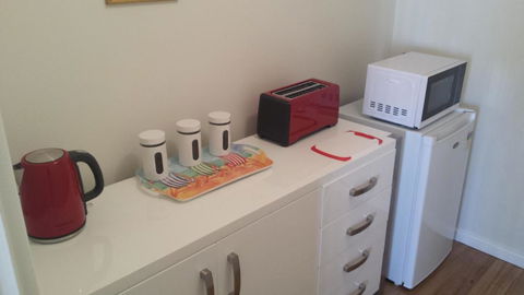 Alexander Drive B & B - Accommodation Rockhampton 5