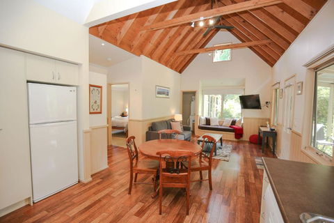 Alpine Arnica Cottage 1 - Accommodation Rockhampton 6
