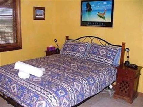 Lantauanan - Accommodation Rockhampton 3
