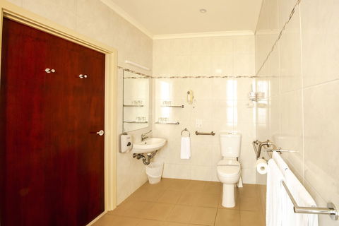 Strath Motel - Accommodation Rockhampton 2
