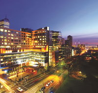 Oaks Melbourne on William Suites - Accommodation Rockhampton