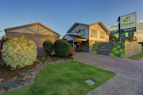 Chalet Motor Inn - Accommodation Rockhampton 4