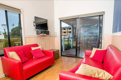 Reflections Holiday Parks Hawks Nest - Accommodation Rockhampton 6
