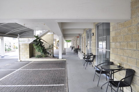 Alexandra Park Motor Inn - Accommodation Rockhampton 0