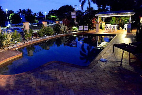 Waterfront Terraces - Accommodation Rockhampton 3