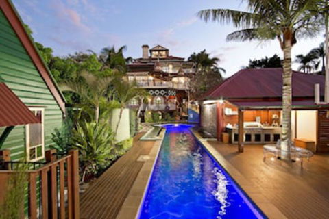 Franklin Villa - Accommodation Rockhampton 0