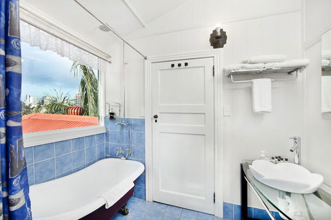 Franklin Villa - Accommodation Rockhampton 4