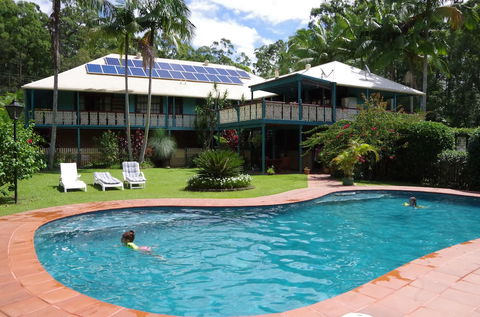 Riviera Bed And Breakfast - Accommodation Rockhampton 3