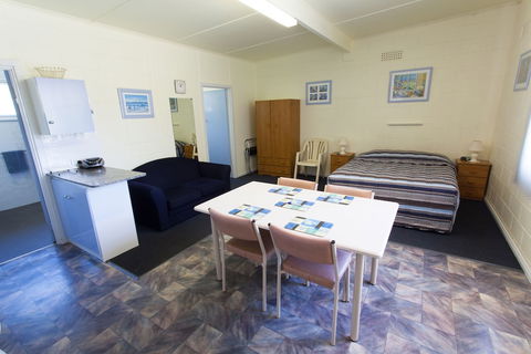 Modra's Apartments - Accommodation Rockhampton 3