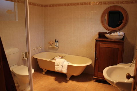 Boathouse - Birks River Retreat - Birks Harbour - Accommodation Rockhampton 4