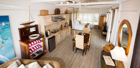 Boathouse - Birks River Retreat - Birks Harbour - Accommodation Rockhampton 2