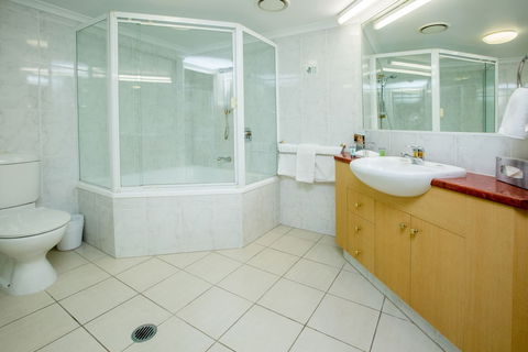 Springwood Tower Apartment Hotel - Accommodation Rockhampton 4