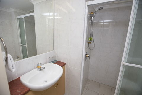 Springwood Tower Apartment Hotel - Accommodation Rockhampton 3