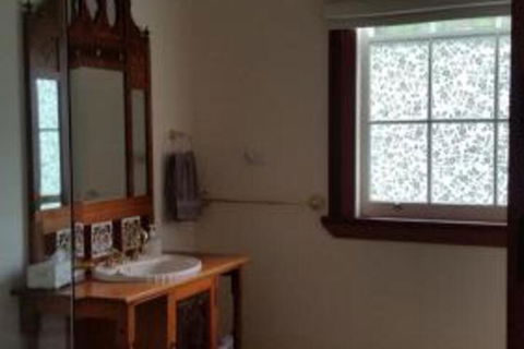 The Old School Bed & Breakfast - Accommodation Rockhampton 4