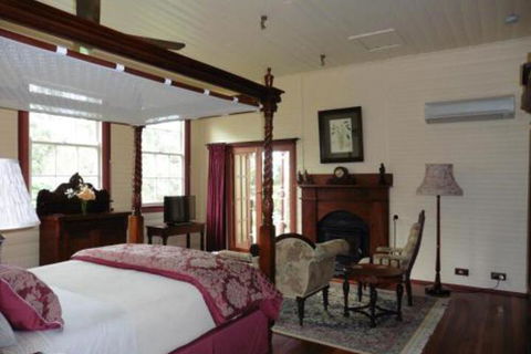 The Old School Bed & Breakfast - Accommodation Rockhampton 2
