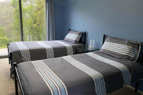 Grand View Holiday Home - Accommodation Rockhampton 3